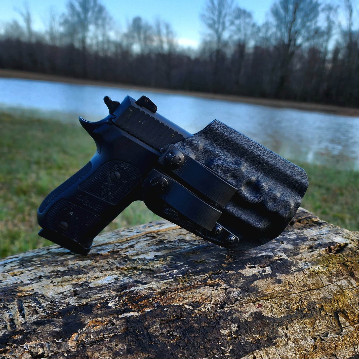 GUERRILLA - Non-Light Bearing IWB Holster (SIG SAUER)